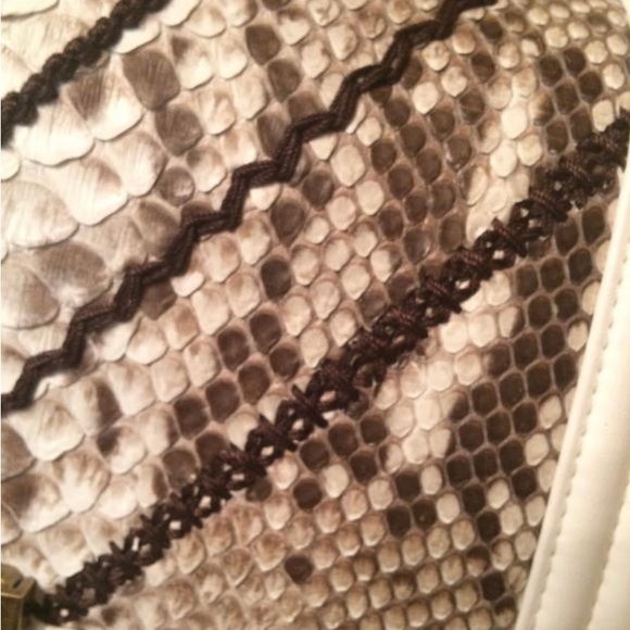 RARE PYTHON CHANEL LE BOY BAG - Picture 11 of 16